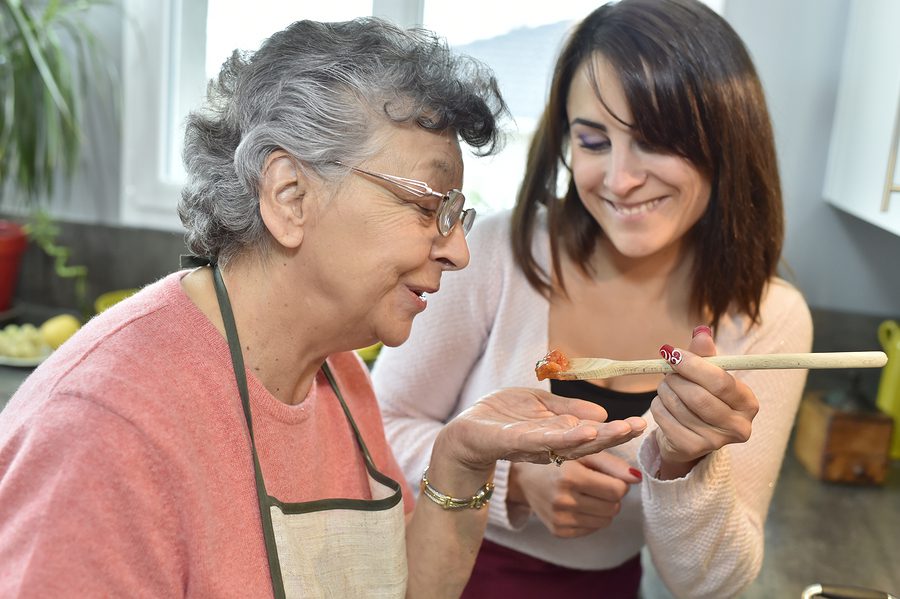 Home Care Services West Hills CA - Helping Your Aging Parents to Regain Their Appetite