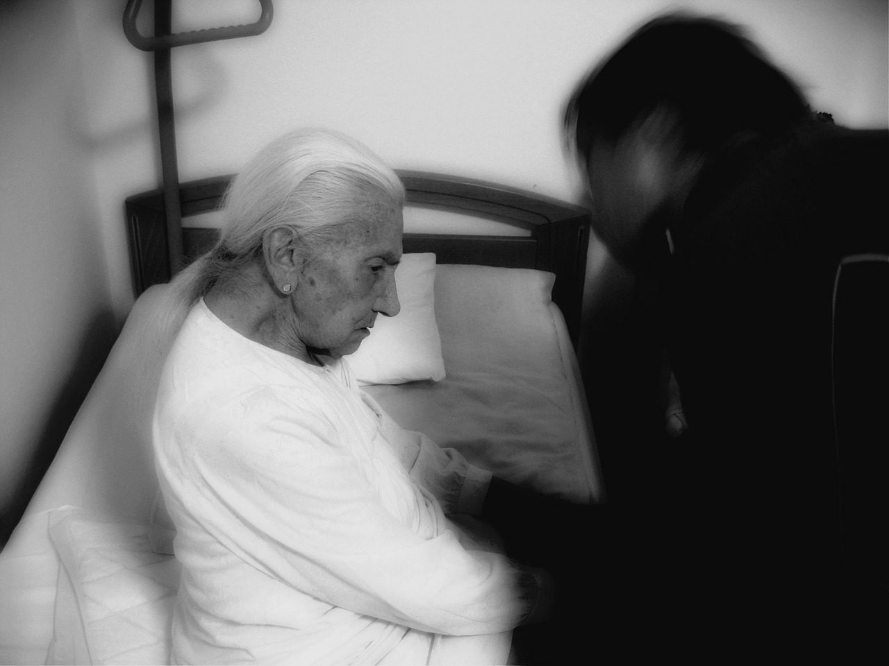 senior lady showing signs of elder abuse